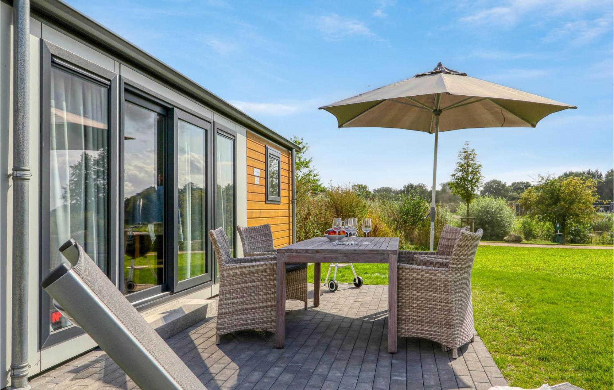 Amazing Home In Suesel With Kitchen Susel Εξωτερικό φωτογραφία